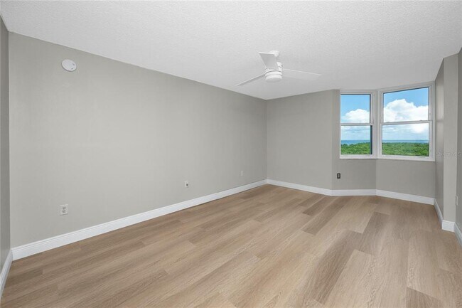 Building Photo - 2333 Feather Sound Dr
