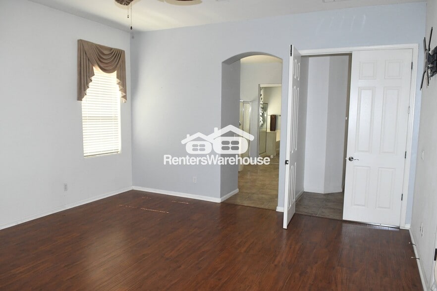 Building Photo - 6027 N 133rd Dr