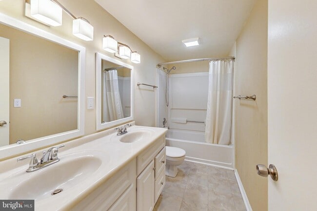 Building Photo - 6510 Overheart Ln