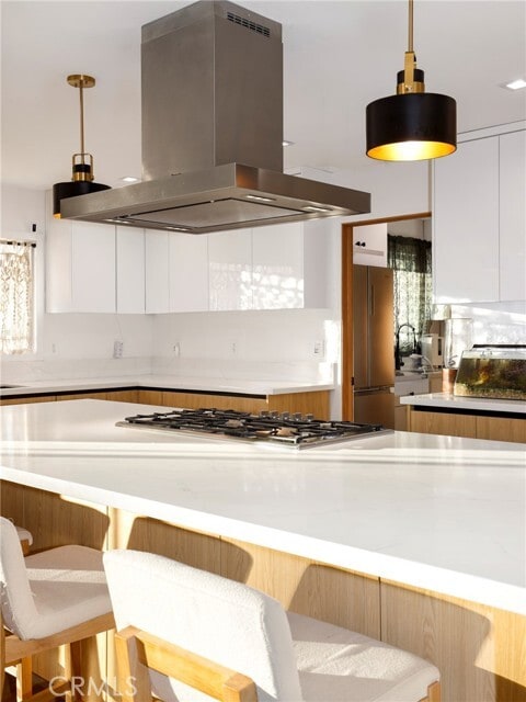 Building Photo - 9742 Farralone Ave