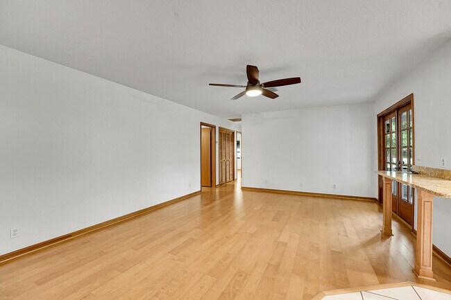 Building Photo - 17717 Bridle Ln