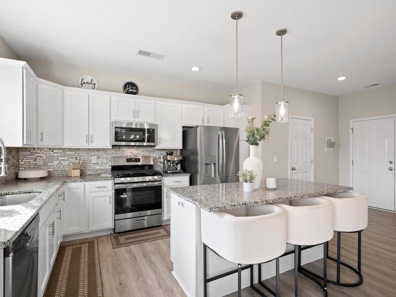 Building Photo - 6179 Kilchurn Dr