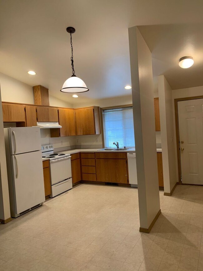 Building Photo - A63