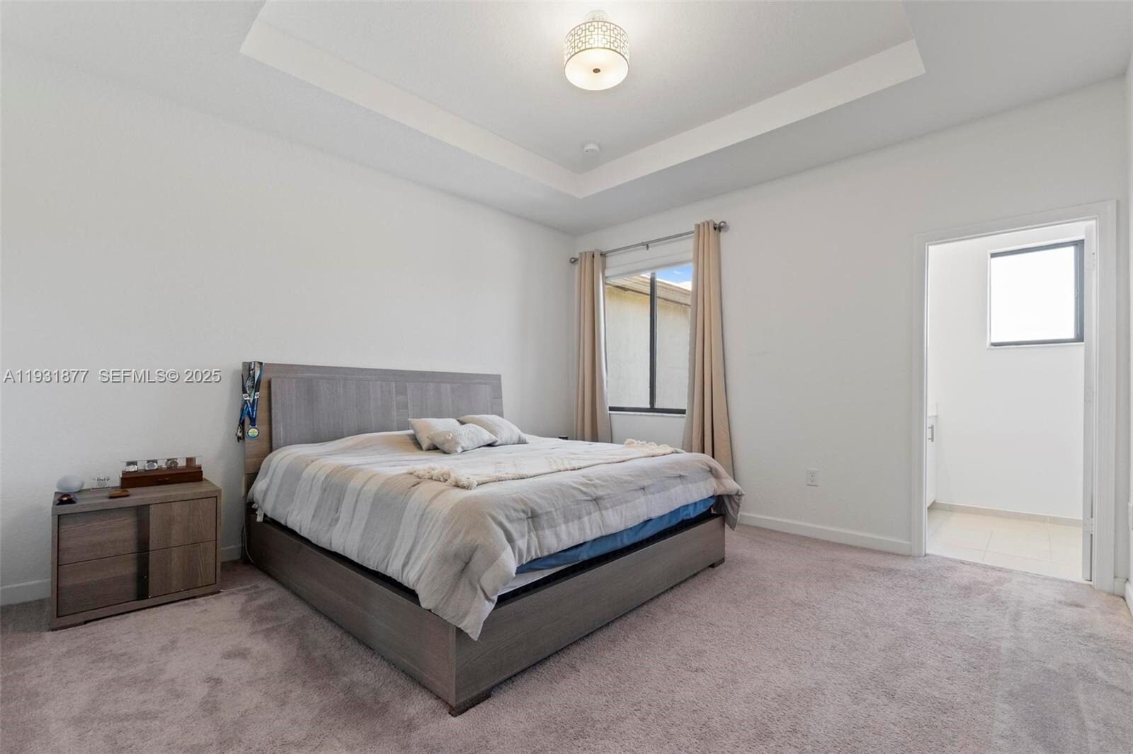 Building Photo - 20544 NE 5th Pl