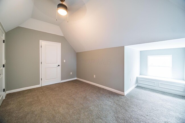 Building Photo - 850 Wilson Ave