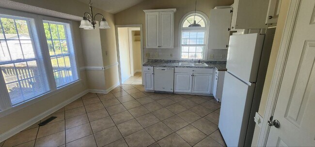 Building Photo - 420 Oak Dare Ln