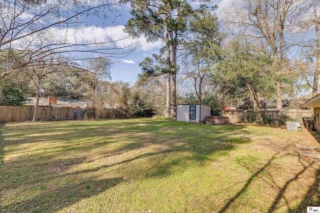 Building Photo - 2013 Frances Pl