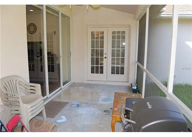 Building Photo - 4 bed, 2 Bath New Tampa Home for Lease!