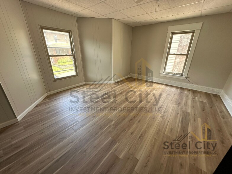 Building Photo - 434 N 7th St