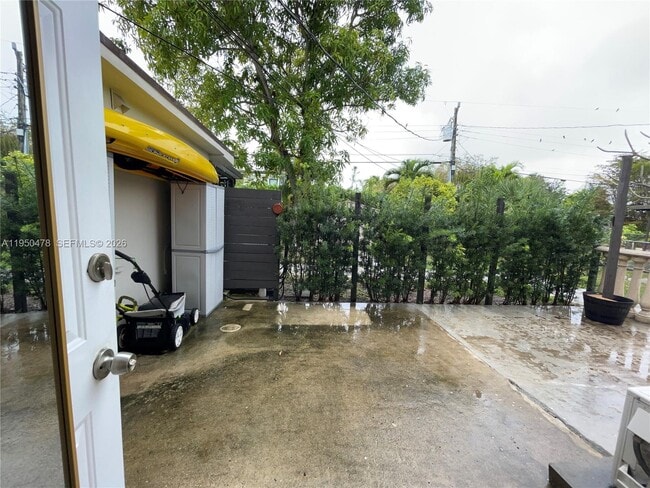 Building Photo - 2342 SW 128th Ave