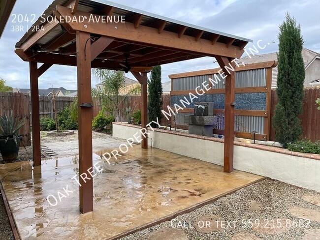 Building Photo - 2042 N Soledad Ave