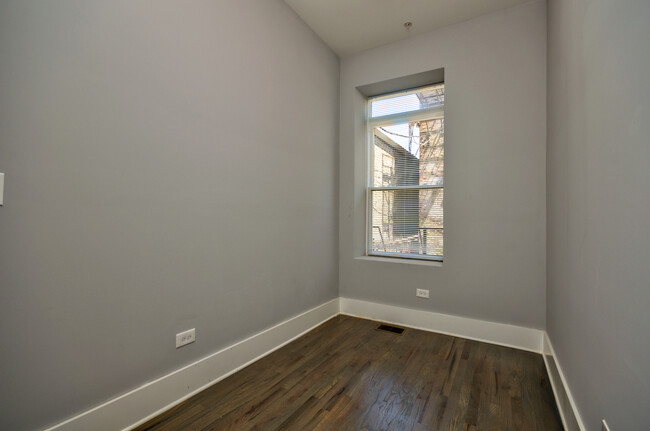 Building Photo - 2007 S Allport St