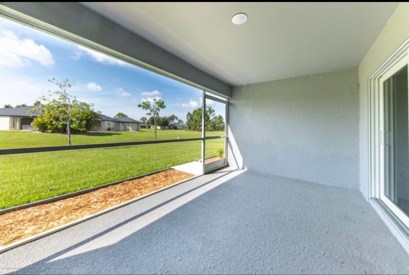 Building Photo - 25583 Deep Creek Blvd