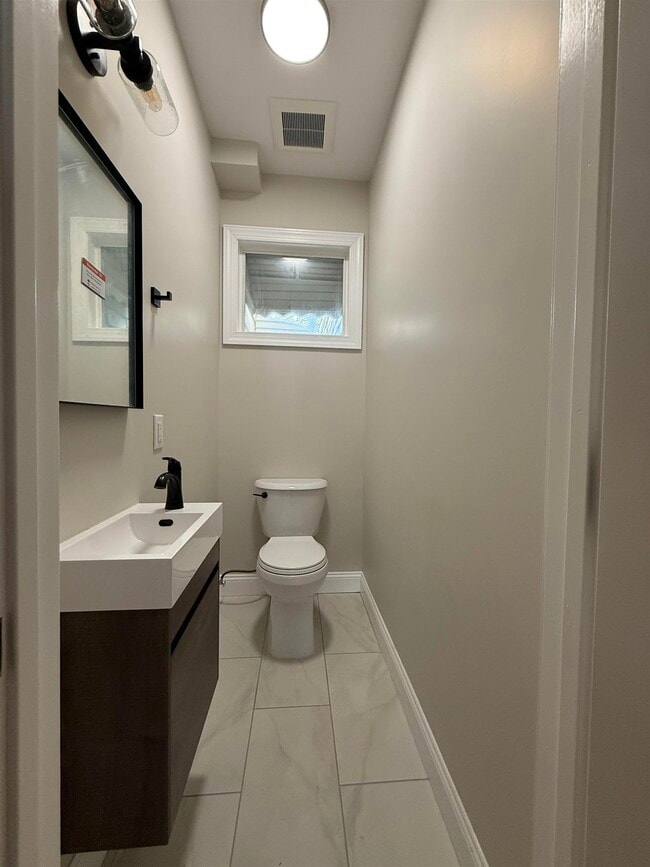 Building Photo - 183 Lexington Ave