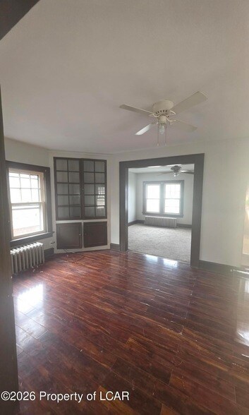 Building Photo - 117 E Green St