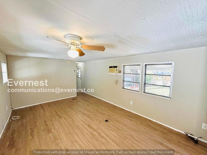 Building Photo - 820 Paradise Blvd