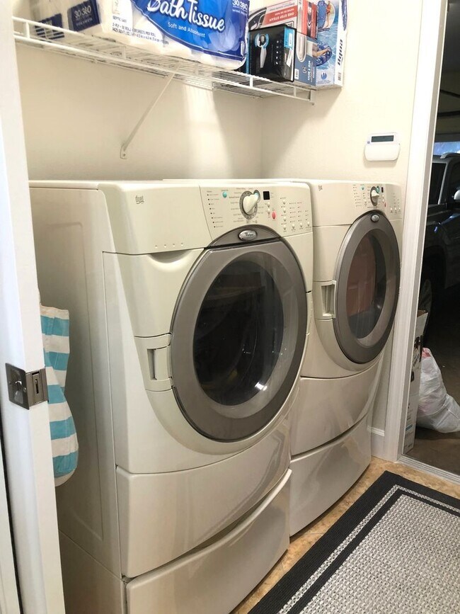 Building Photo - Osprey, FL 4BR/3BA Single Family Pool Home