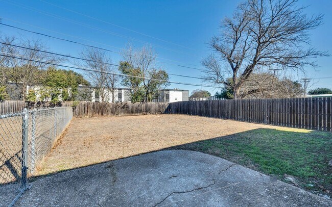 Building Photo - 5311 Tennyson Dr