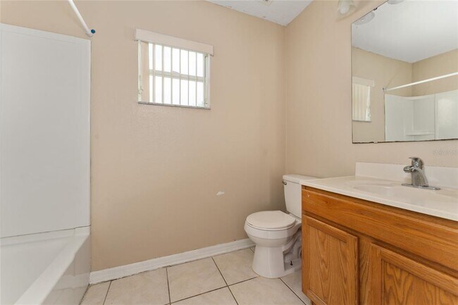 Building Photo - 502 Woodland Creek Blvd