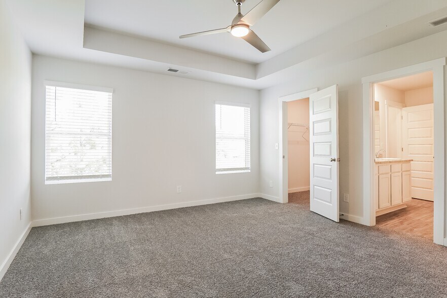 Building Photo - 5509 Cathwick Dr