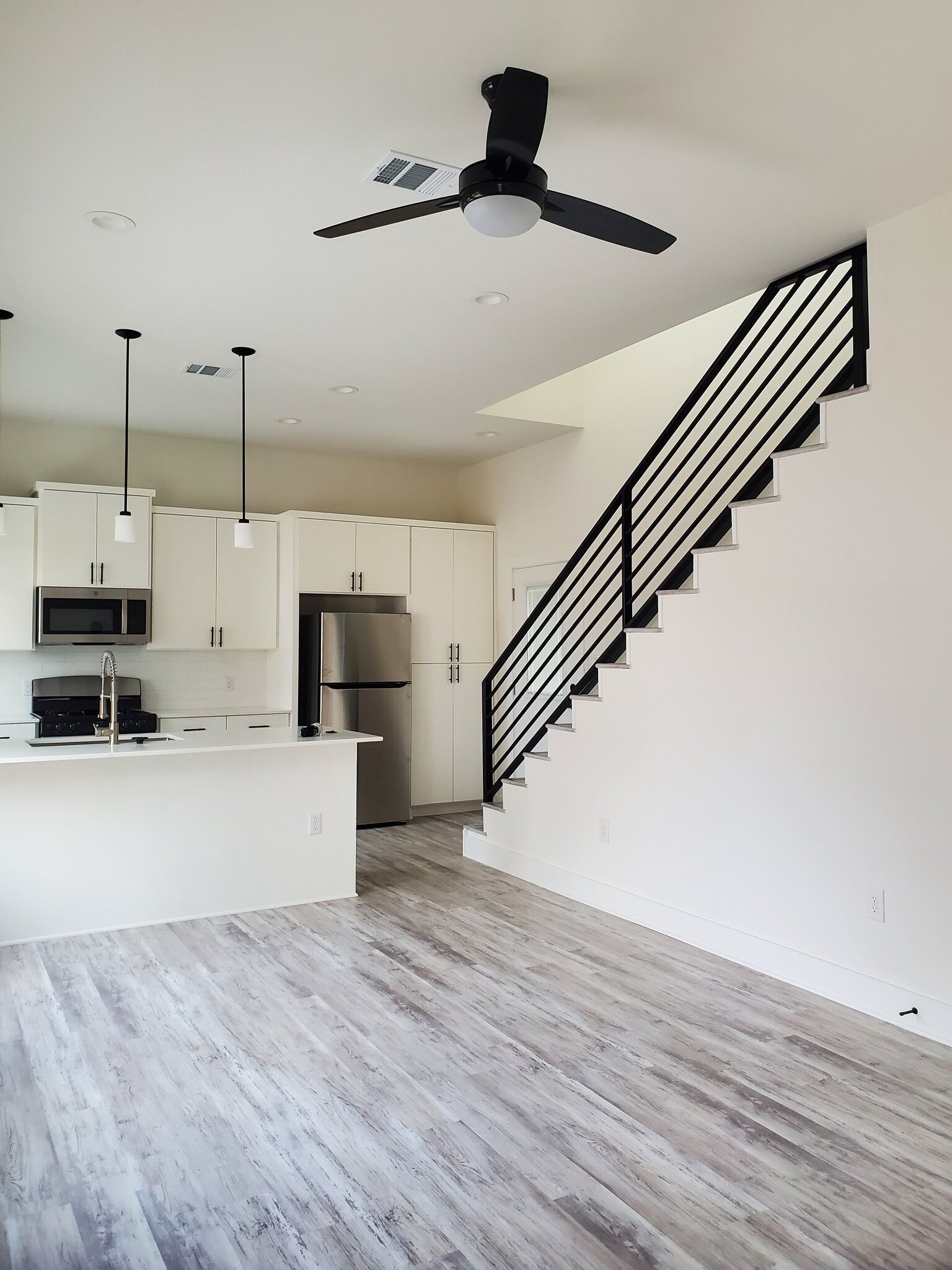 Building Photo - 6016 Fairway St