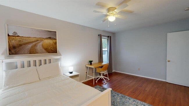 Building Photo - 7611 Lunar Dr