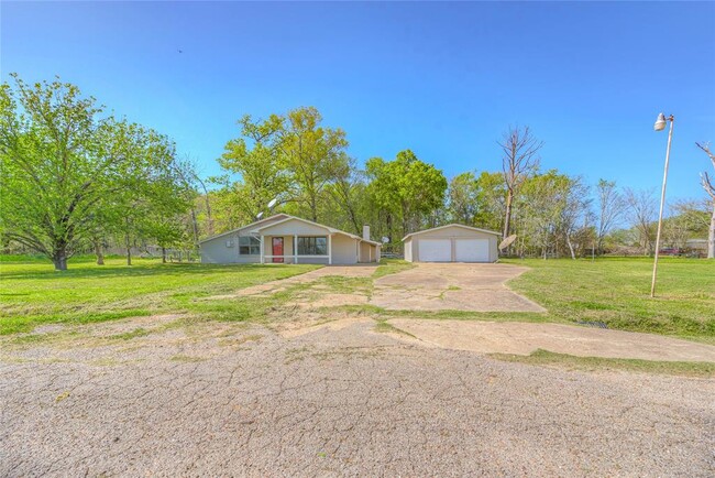 Building Photo - 20 W Oak Rdg Dr