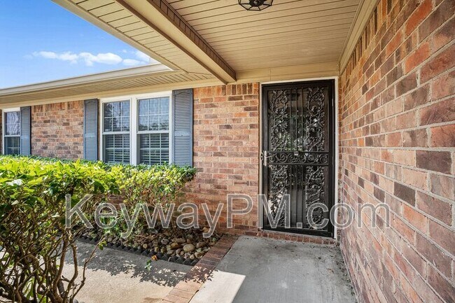 Building Photo - 3420 Linderwood Dr