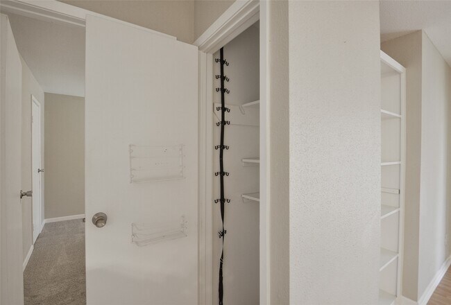 Building Photo - 12955 Woodforest Blvd