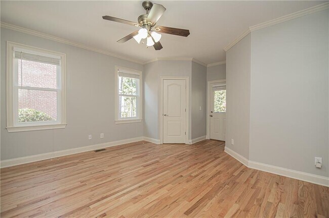 Building Photo - 4012 Erin Dr