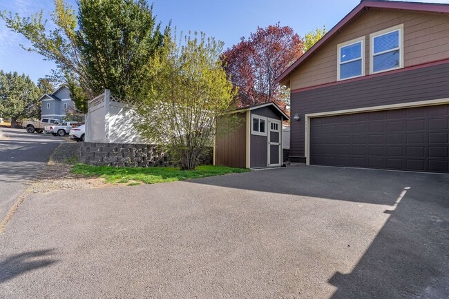 Building Photo - **Spacious 4-Bedroom Craftsman Home on Awb...