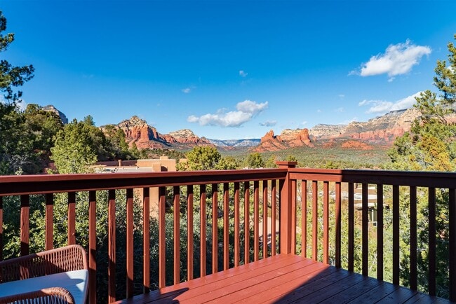 Building Photo - 160 Alhambra Rd