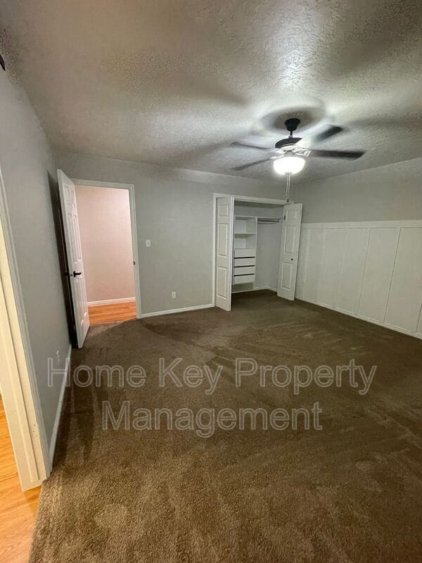 Building Photo - 54 E 300 S