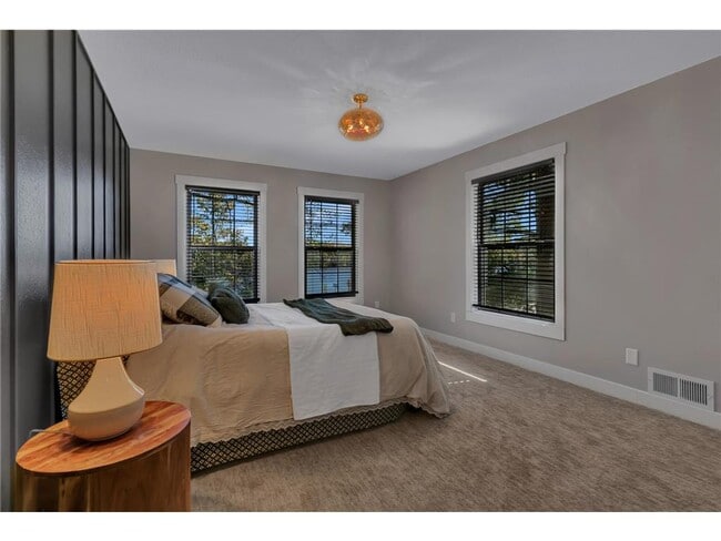 Building Photo - 501 Riverside Ave N