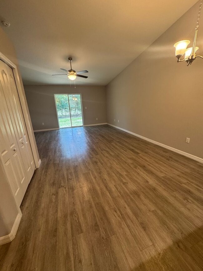 Building Photo - Charming 2BR/2BA Duplex in Citrus Springs - Peaceful Living Awaits!