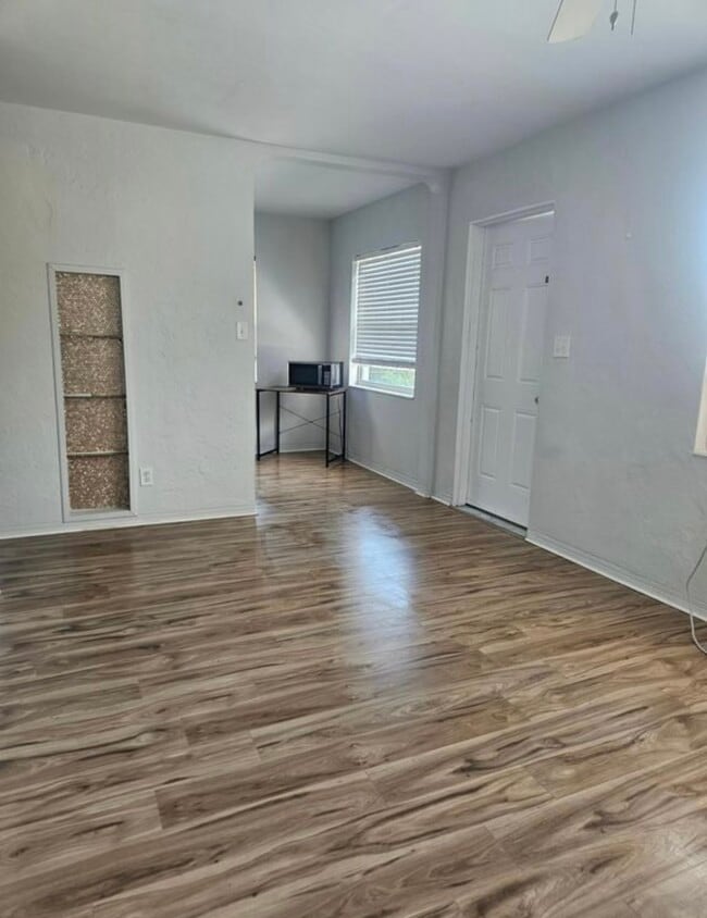 Building Photo - 5514 11th Ave S