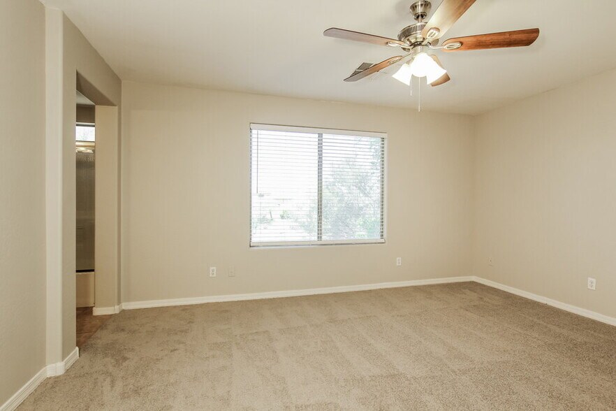 Building Photo - 17520 W Mauna Loa Ln
