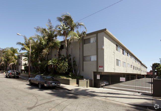 Rosecrans Apartments - Royal Palms Apartments
