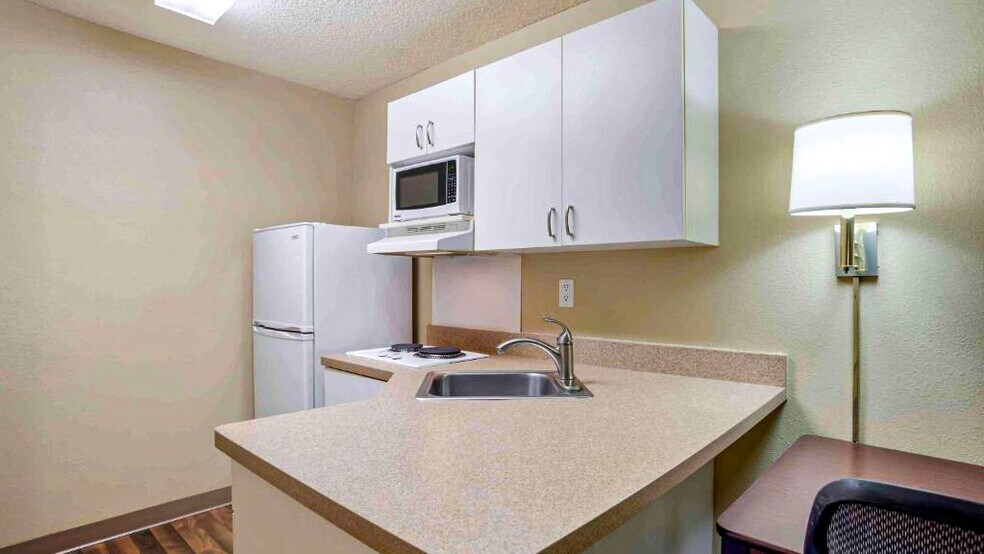 Building Photo - 4751 Governors House Dr SW