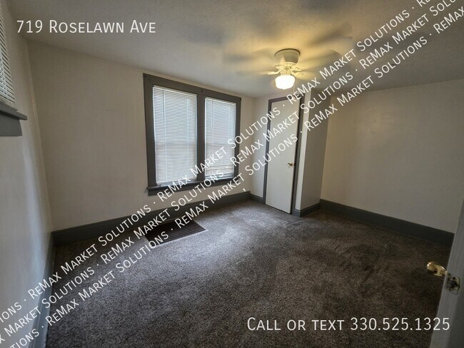 Building Photo - 719 Roselawn Ave