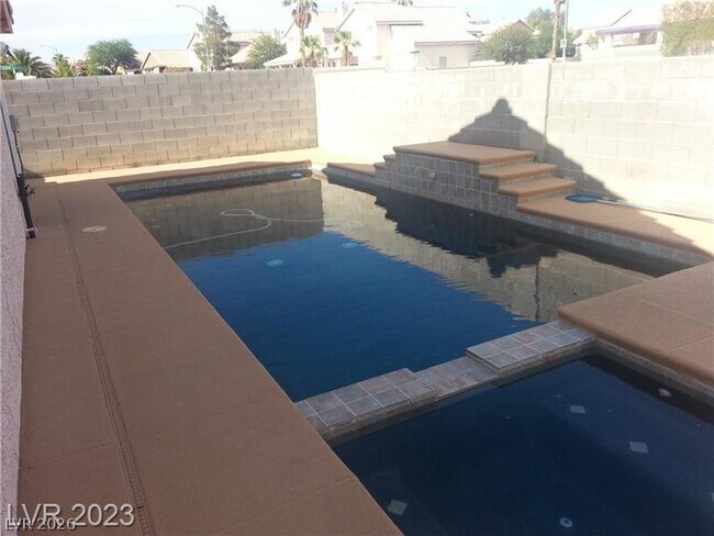 Building Photo - 2458 Color Canyon Way