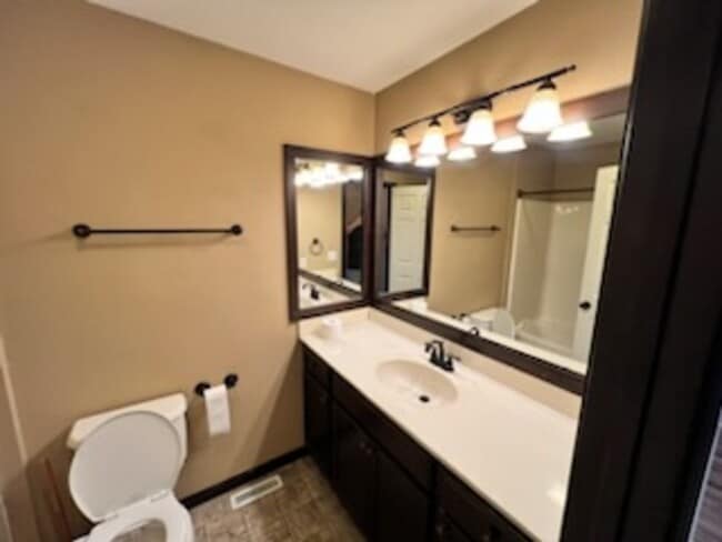 Building Photo - 1309 8th St NW