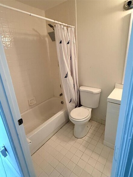 Building Photo - 3380 NW 78th Ave