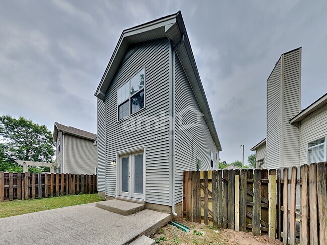 Building Photo - 1212 Wembley Dr