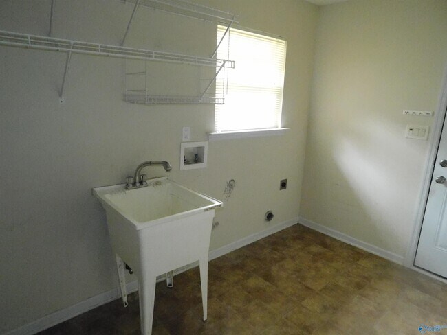 Building Photo - 134 Kendrick Ln
