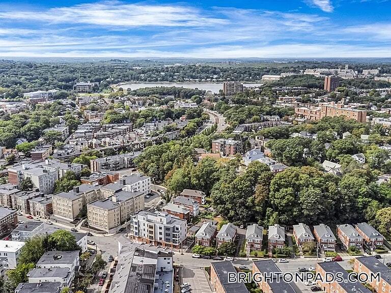 Building Photo - 36 Colborne Rd