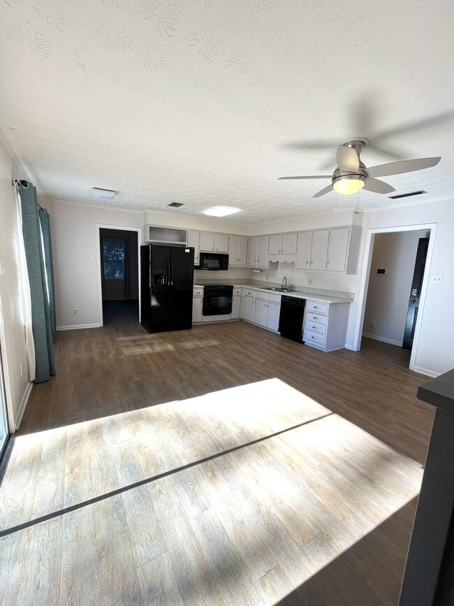 Building Photo - 3 Oconee Pl