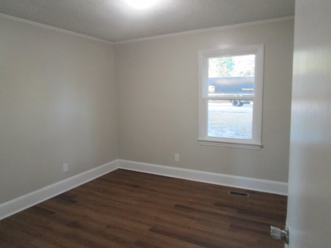 Building Photo - 1914 Georgianna Dr