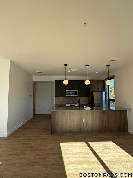 Building Photo - 199 Gardner St