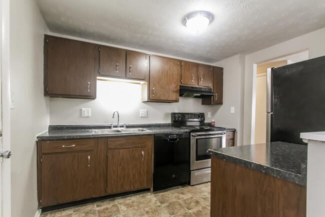 Building Photo - 3 Bedroom Indianapolis Home